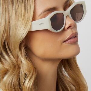 Diff Zoe Sunglasses- New In Box!
